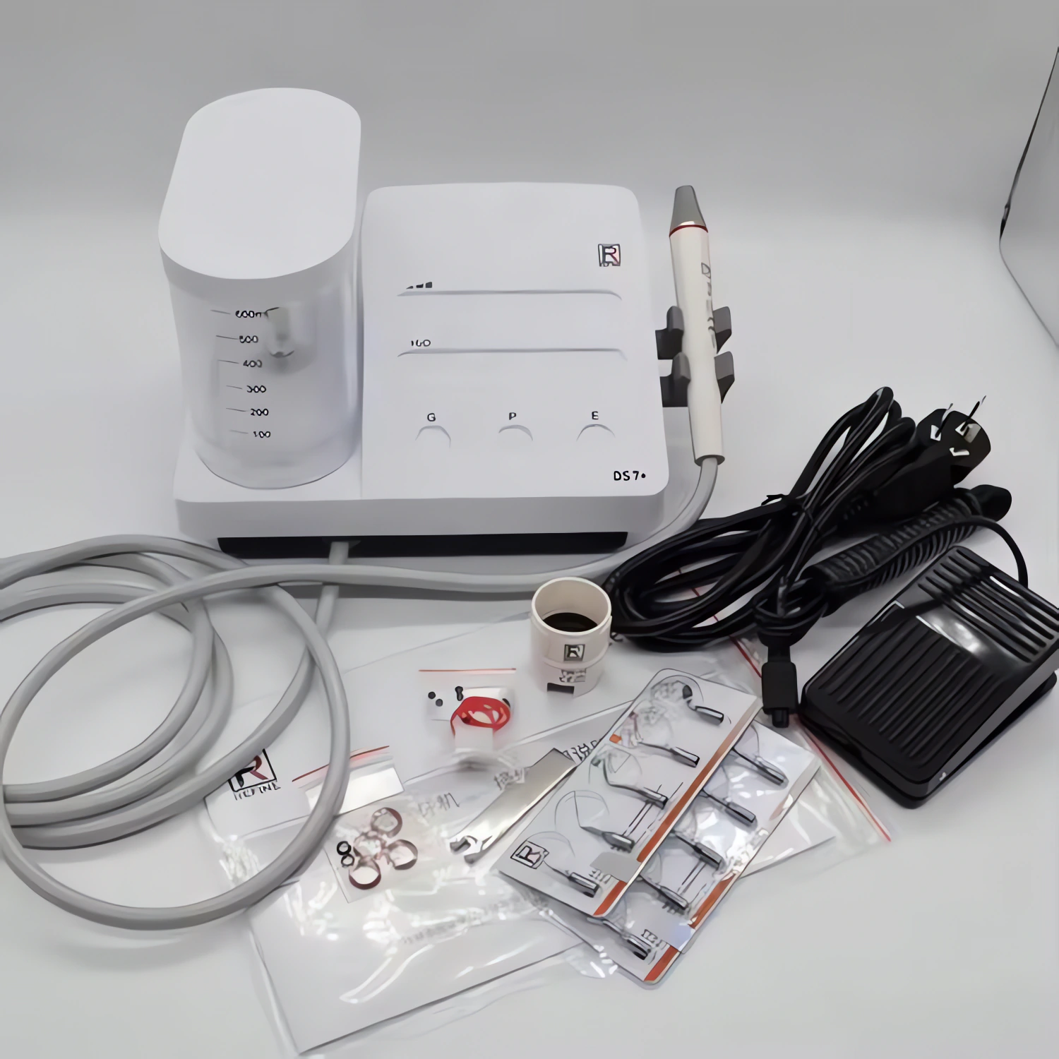 Refine DS7+ Skaler ultradźwiękowy z butlą Kompatybilny z EMS