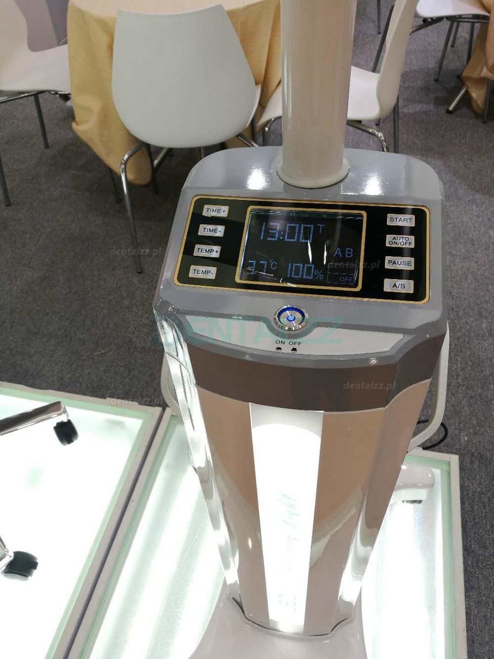 Mobilna 360 obrotowa profesjonalna lampa do wybielania zębów ze stałą temperaturą